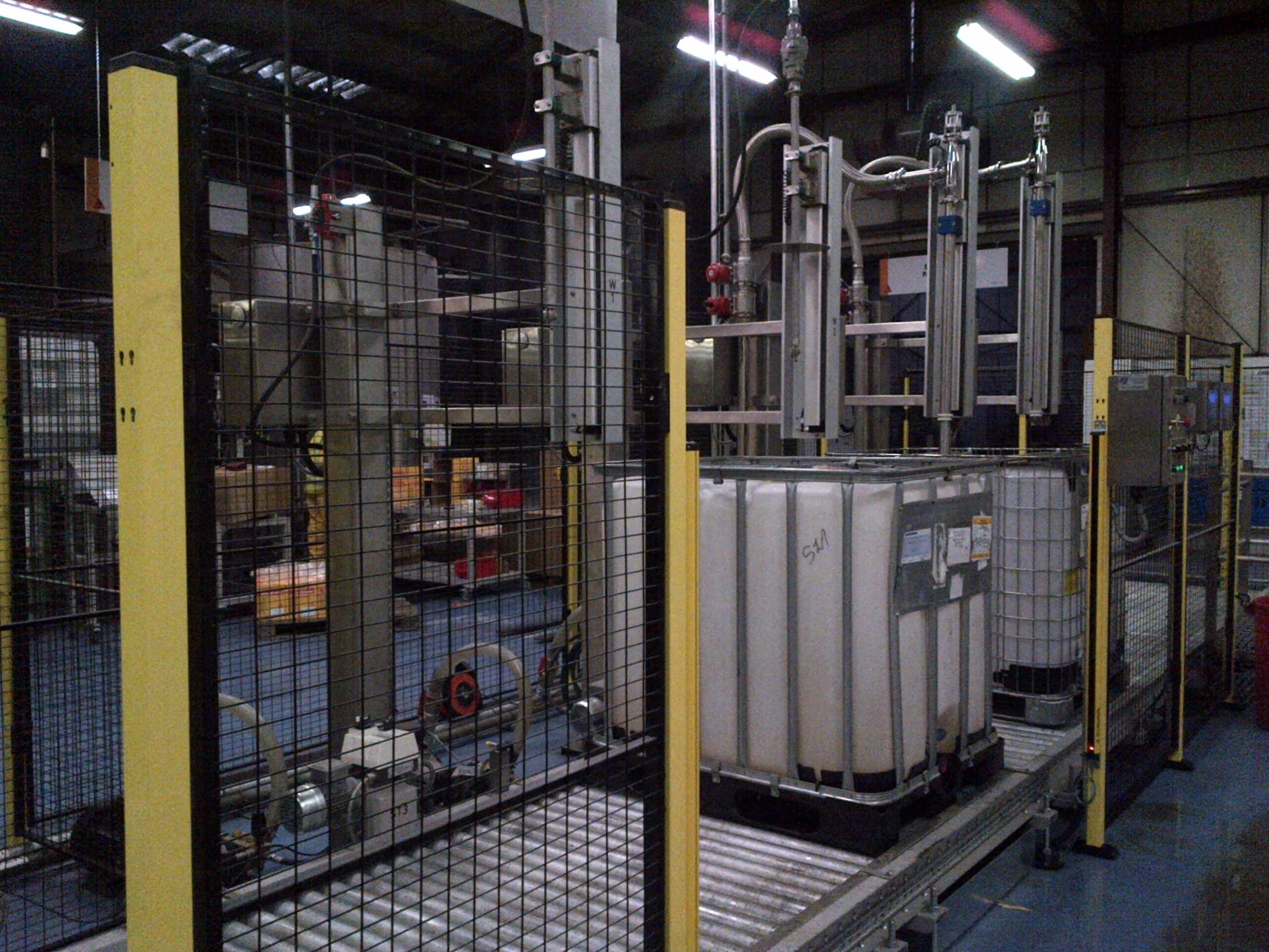 ft 300 filling 1000 litre ICBs
